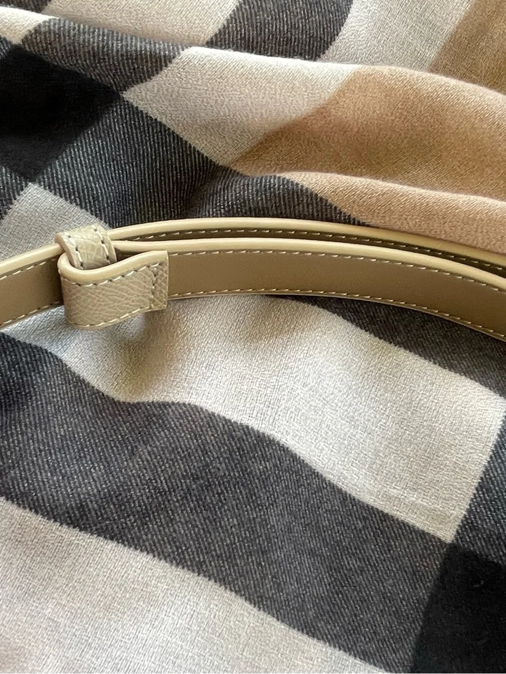 Adjustable Sliding Lock Skinny Beige Leather Belt